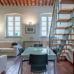 Toro\'S Home Lucca